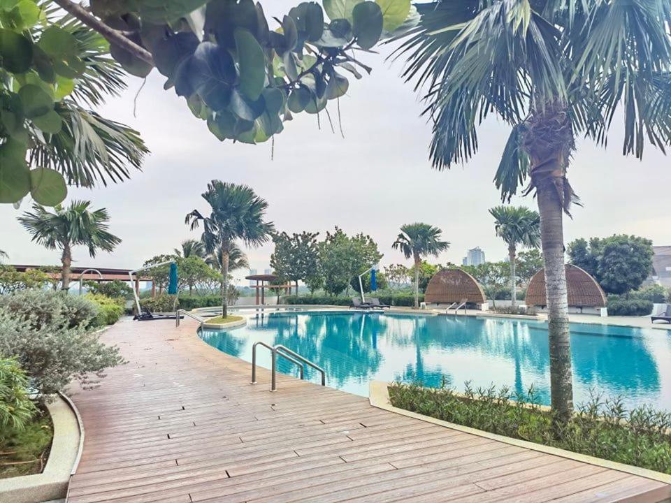1519 Almas Suites Seaview Sunrise Netflix By Stay Nusajaya  Εξωτερικό φωτογραφία